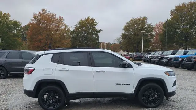 2026 Jeep Compass Latitude Altitude
