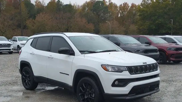 2026 Jeep Compass Latitude Altitude