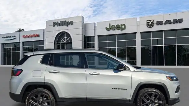 2026 Jeep Compass Latitude Altitude