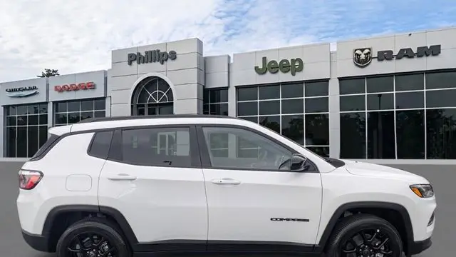 2026 Jeep Compass Latitude Altitude