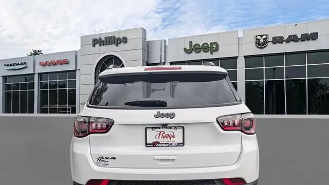 2026 Jeep Compass Latitude Altitude