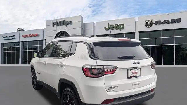 2026 Jeep Compass Latitude Altitude
