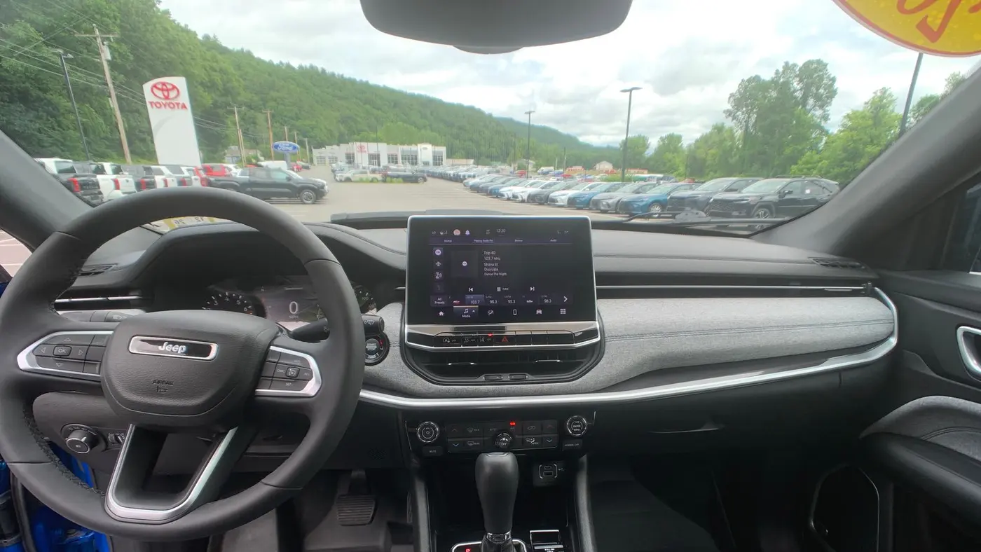 2024 Jeep Compass Altitude