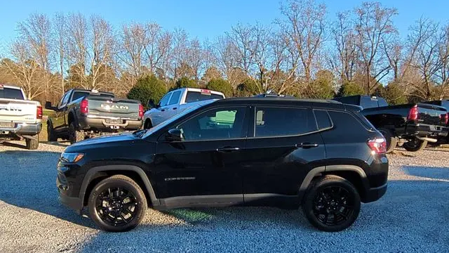 2026 Jeep Compass Latitude Altitude