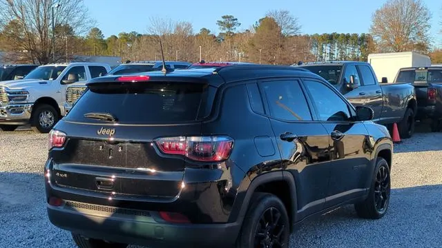 2026 Jeep Compass Latitude Altitude
