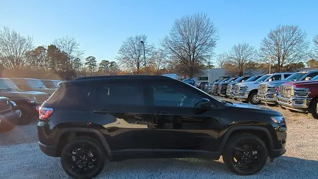 2026 Jeep Compass Latitude Altitude