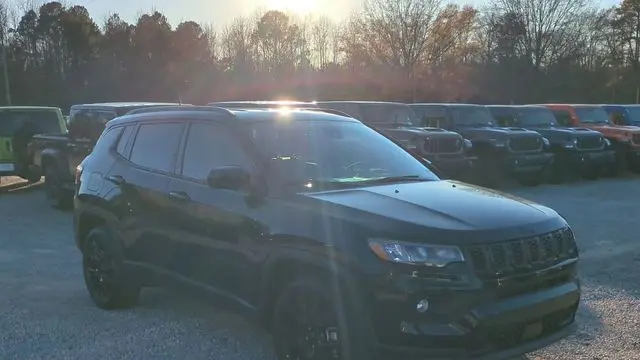 2026 Jeep Compass Latitude Altitude