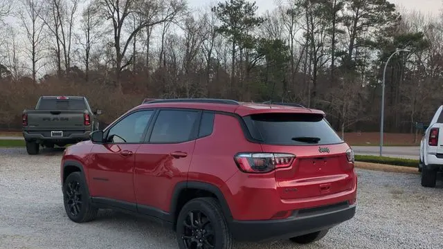 2026 Jeep Compass Latitude Altitude