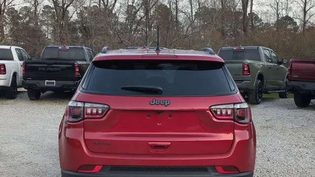 2026 Jeep Compass Latitude Altitude