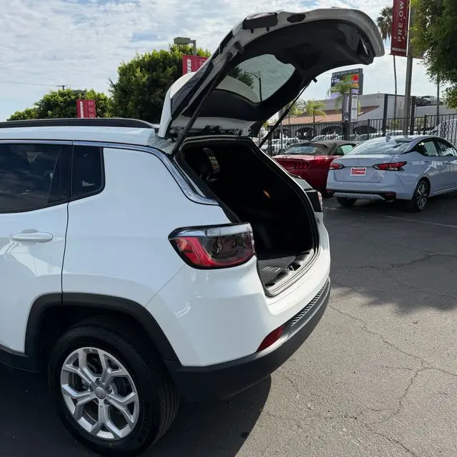 2024 Jeep Compass - $16,563
