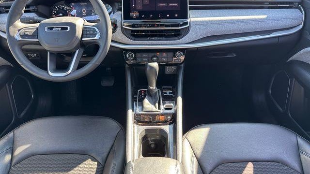 2024 Jeep Compass Altitude