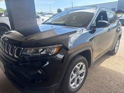Photo of a 2026 Jeep Compass 4X4 Latitude Altitude 4DR SUV for sale