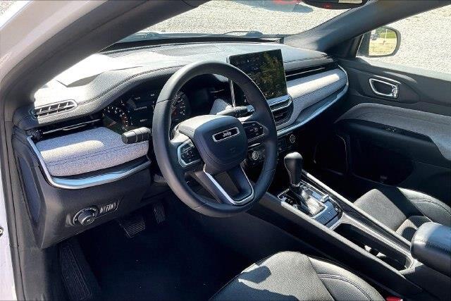 2024 Jeep Compass - $19,569