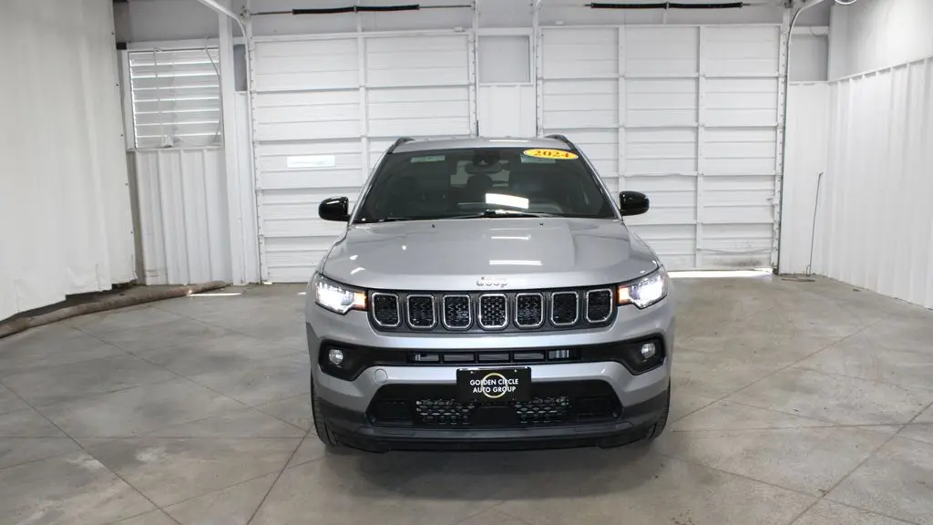2024 Jeep Compass Altitude
