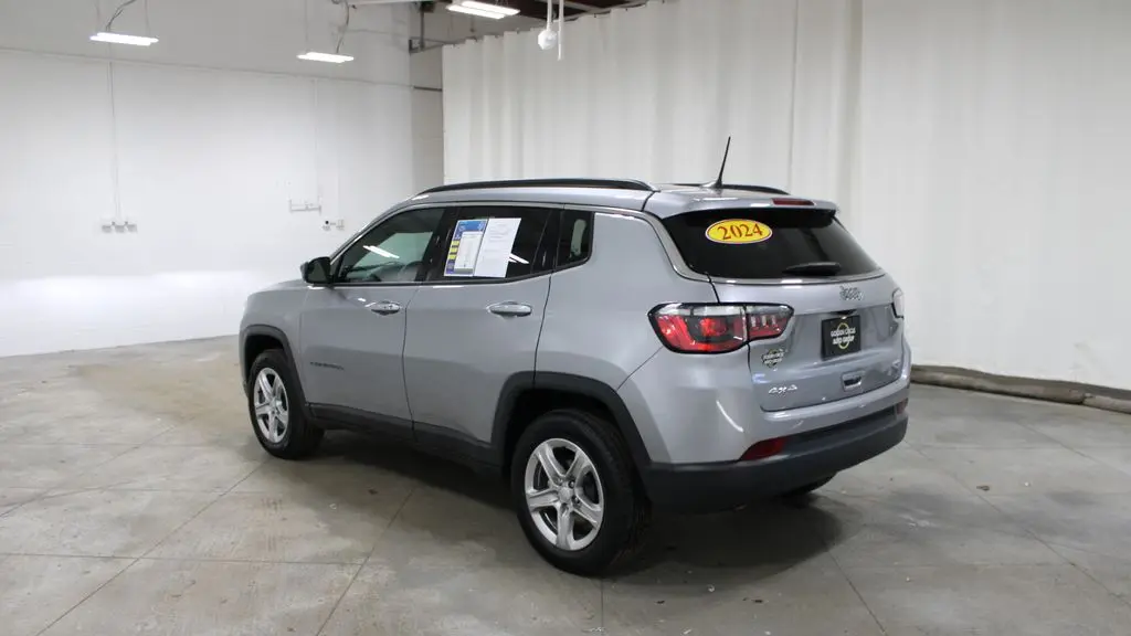 2024 Jeep Compass Altitude