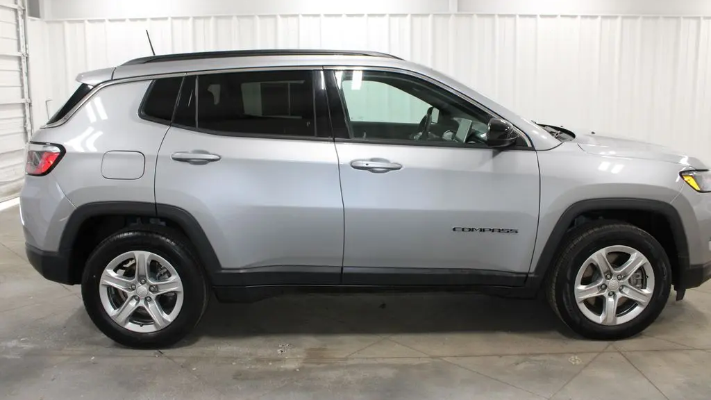 2024 Jeep Compass Altitude