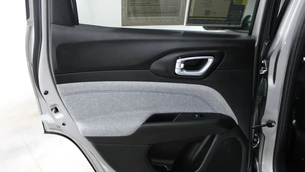2024 Jeep Compass Altitude