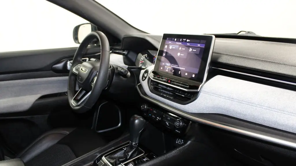 2024 Jeep Compass Altitude