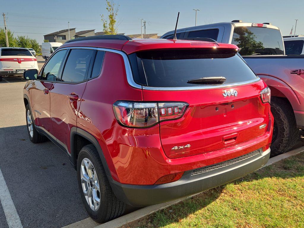 2025 Jeep Compass Latitude — photo 1 of 4