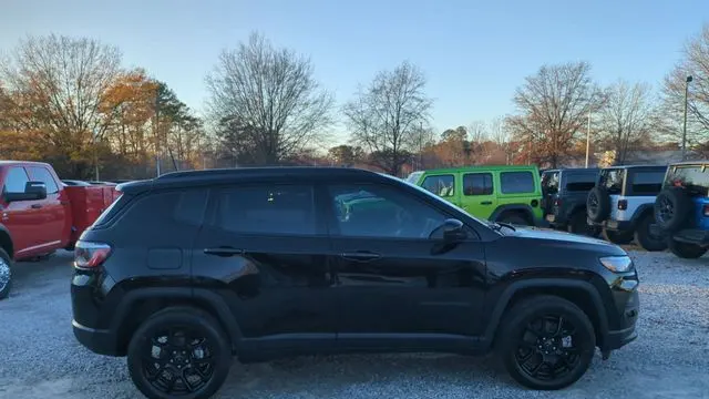 2026 Jeep Compass Latitude Altitude