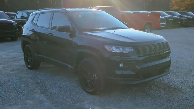 2026 Jeep Compass Latitude Altitude