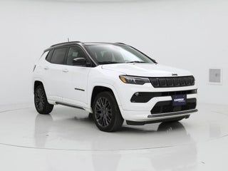 2022 Jeep Compass with Bright White Clearcoat Exterior