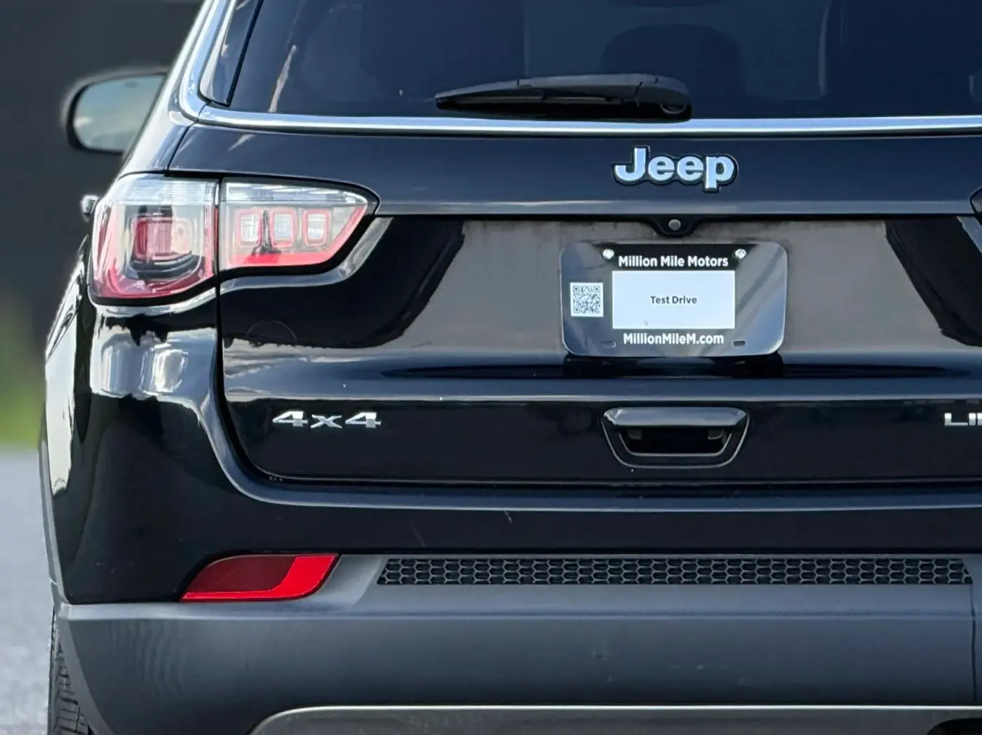 2018 Jeep Compass - $10,950