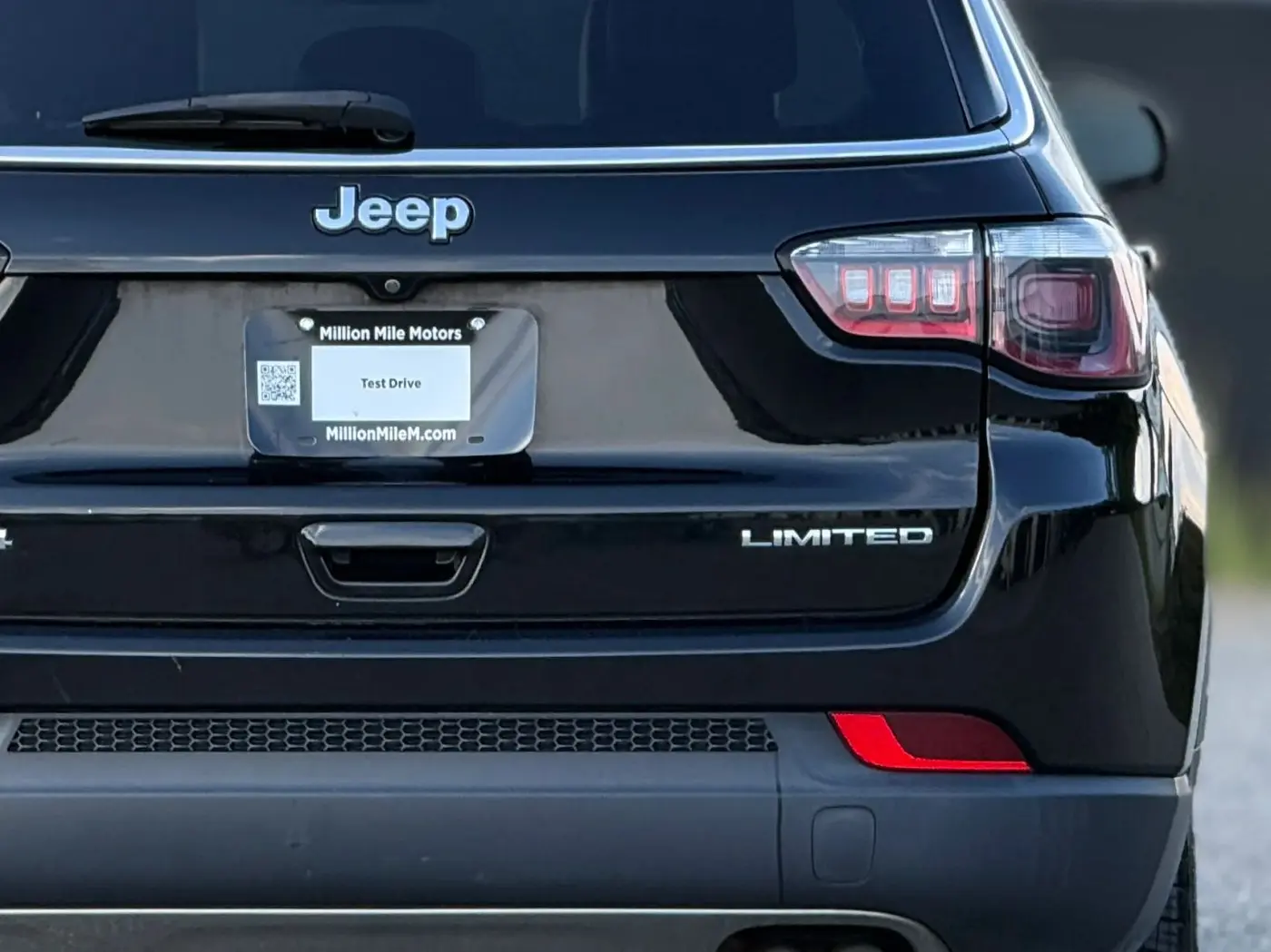 2018 Jeep Compass - $10,950