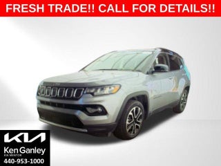2022 Jeep Compass with Billet Silver Metallic Clearcoat Exterior