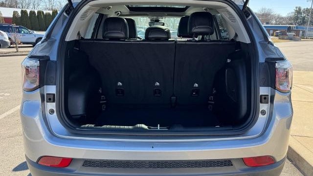 2022 Jeep Compass (Red) Edition