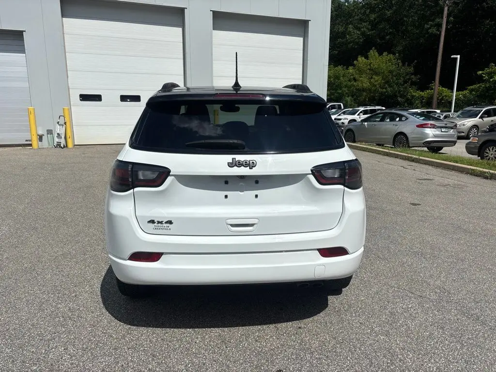 2022 Jeep Compass - $22,799