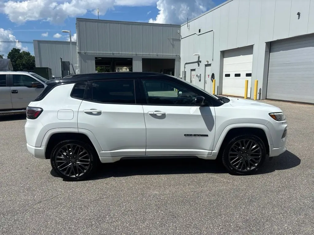 2022 Jeep Compass - $22,799