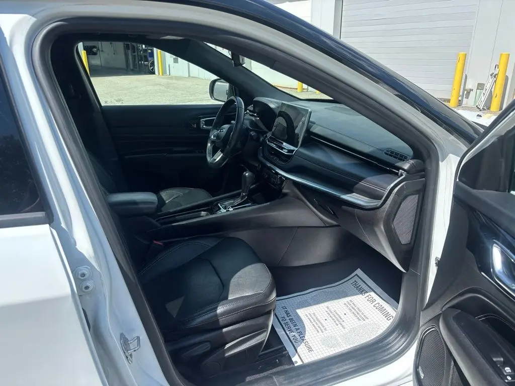 2022 Jeep Compass - $22,799