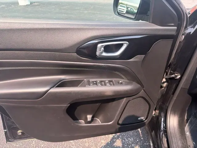 2022 Jeep Compass - $24,932