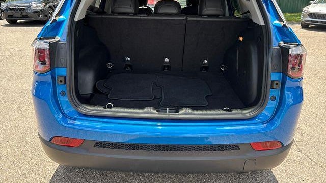 2022 Jeep Compass (Red) Edition