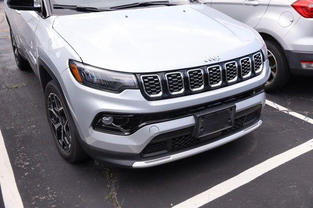 2025 Jeep Compass - $22,520