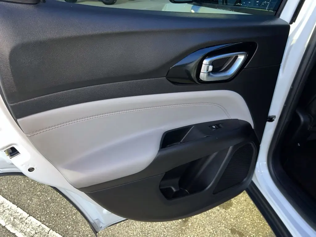 2026 Jeep Compass - $25,260