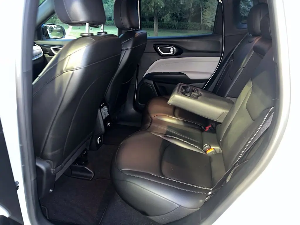2026 Jeep Compass - $25,260