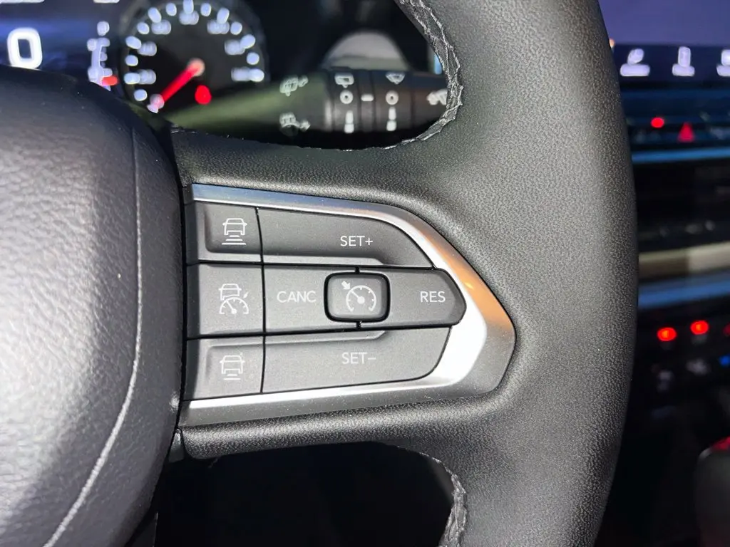 2026 Jeep Compass - $25,260