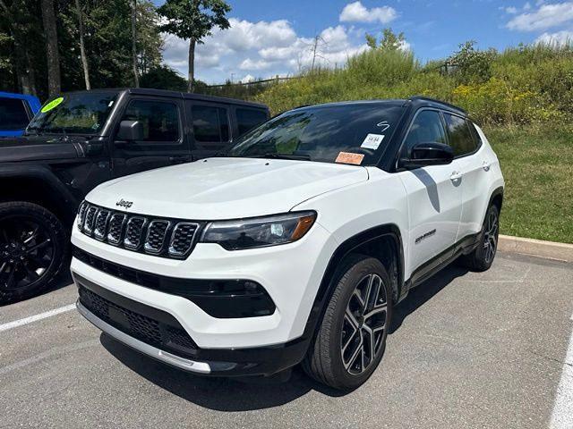 2025 Jeep Compass Limited — photo 1 of 12