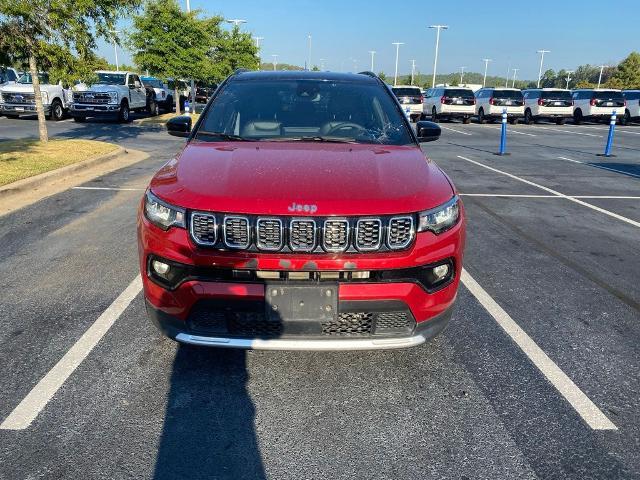 2025 Jeep Compass Limited — photo 1 of 18