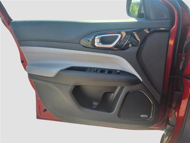 2025 Jeep Compass - $21,981