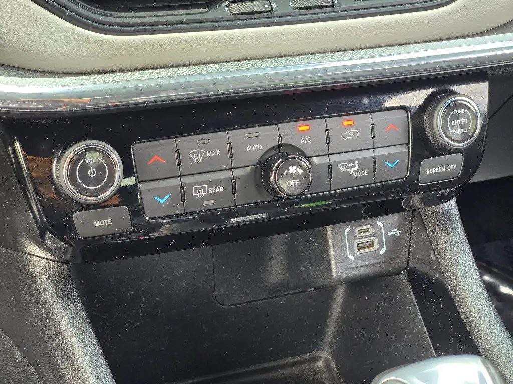 2024 Jeep Compass - $21,373
