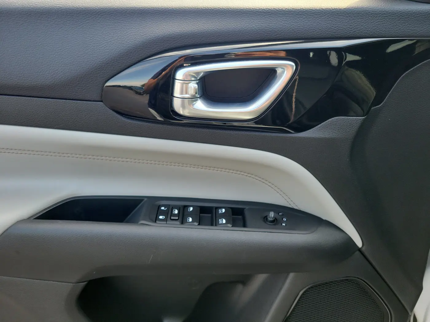2025 Jeep Compass - $24,583