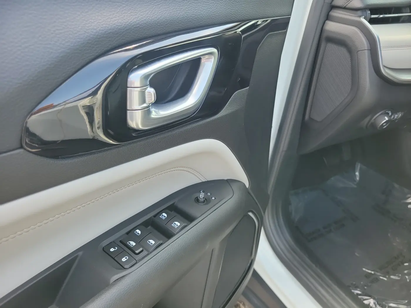 2025 Jeep Compass - $24,583