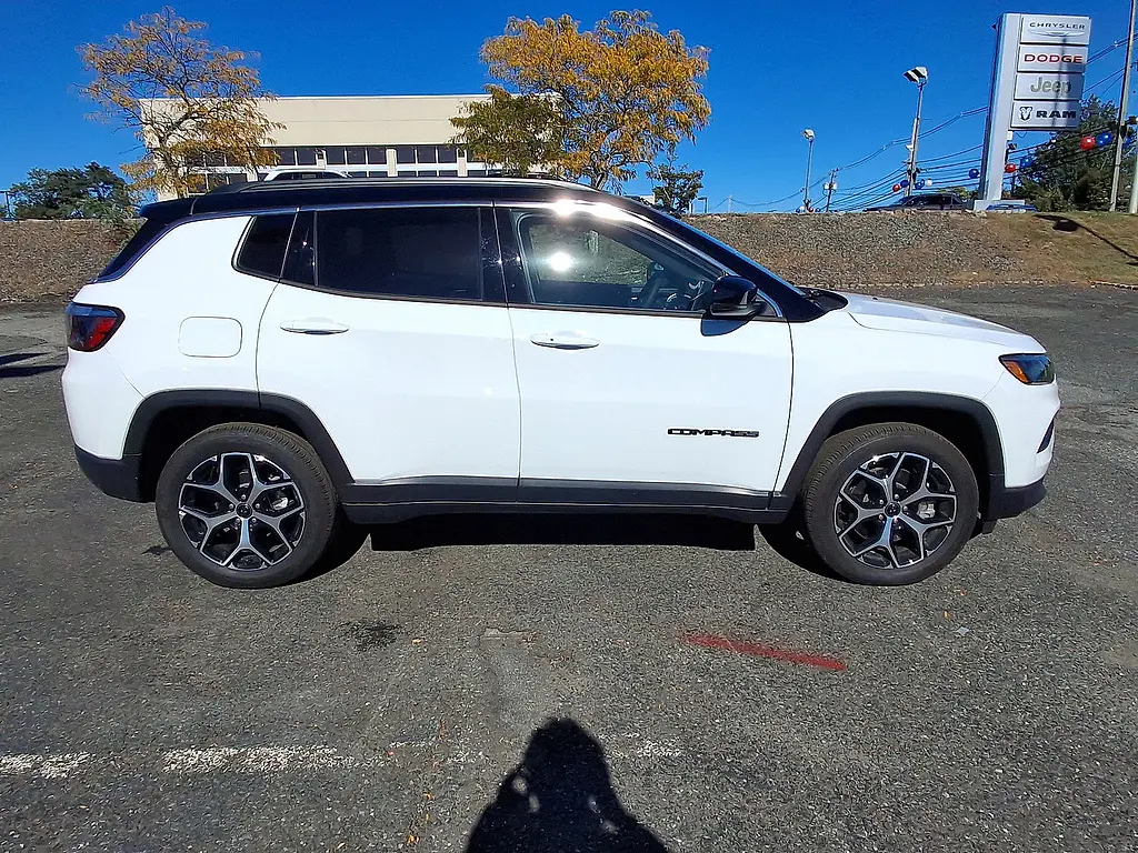 2025 Jeep Compass - $26,850