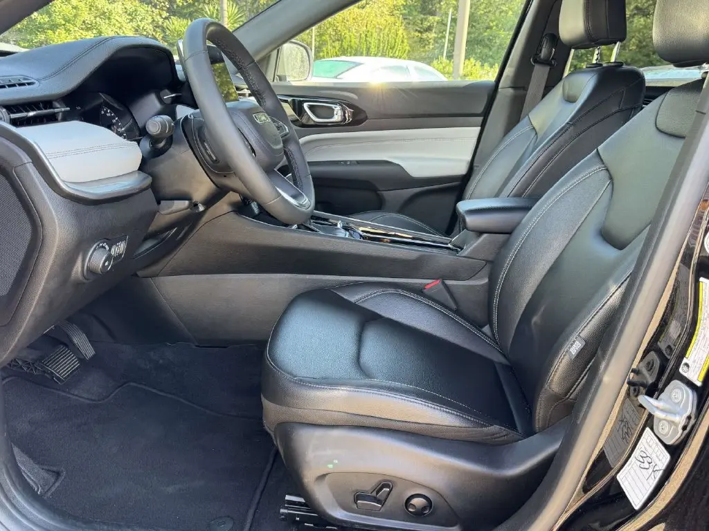2025 Jeep Compass - $20,499