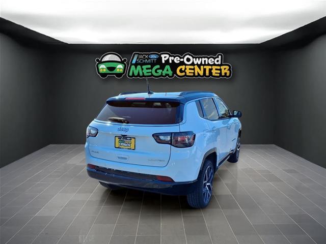 2025 Jeep Compass - $22,121