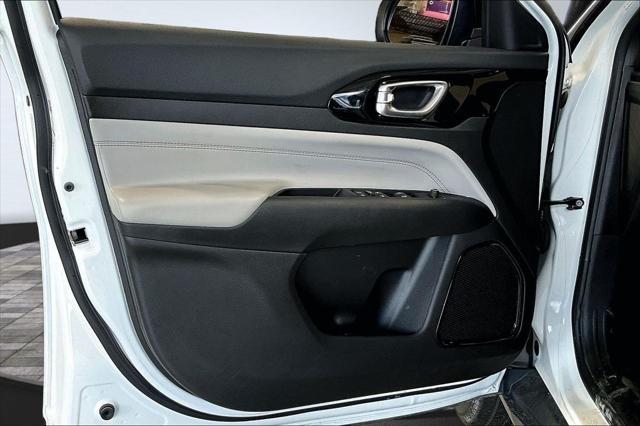 2025 Jeep Compass - $24,093