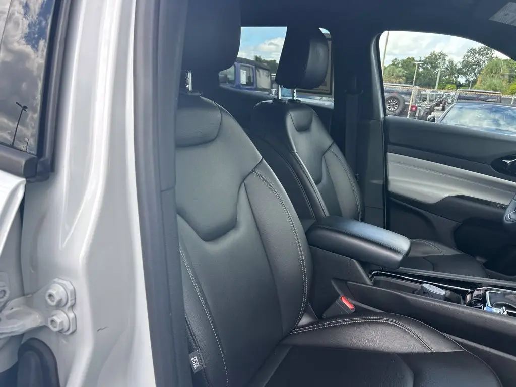 2025 Jeep Compass - $16,953